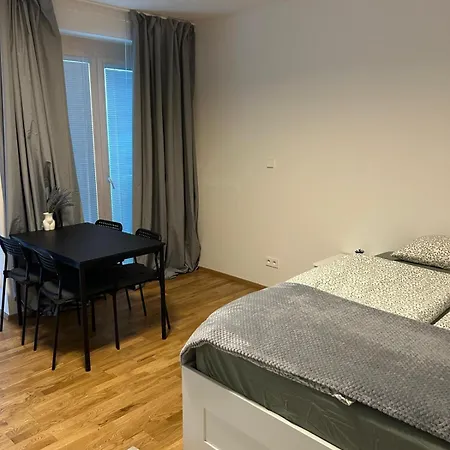 Residence Kobrova With Free Parking Prague Exterior photo