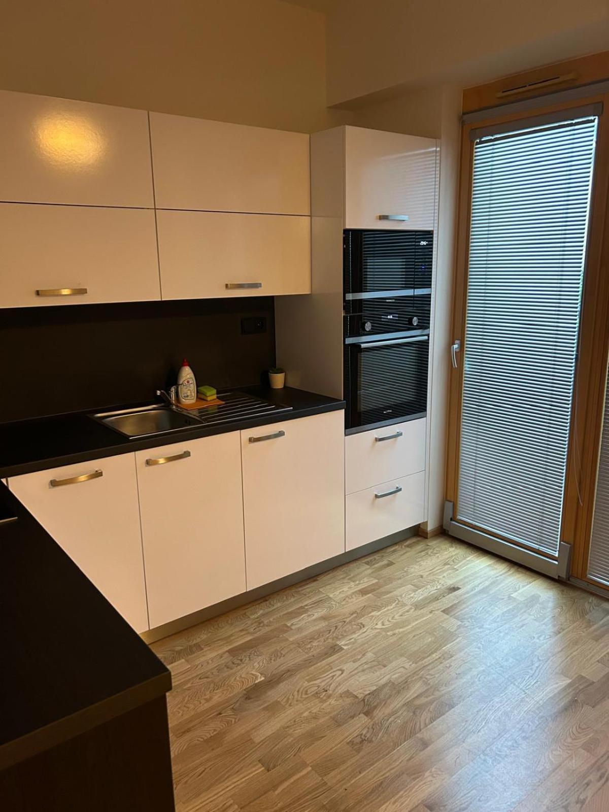 Kobrova With Free Parking Apartment Prague